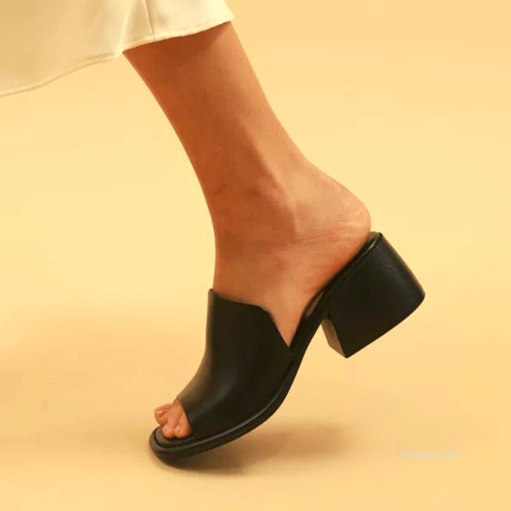 Жіночі шкіряні сабо на підборах Fabio Monelli модель 5614