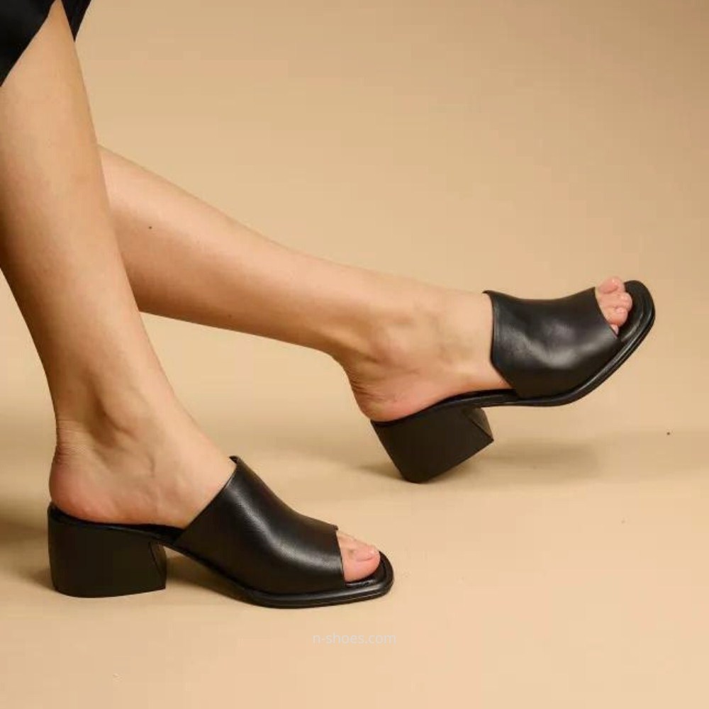 Жіночі шкіряні сабо на підборах Fabio Monelli модель 5614