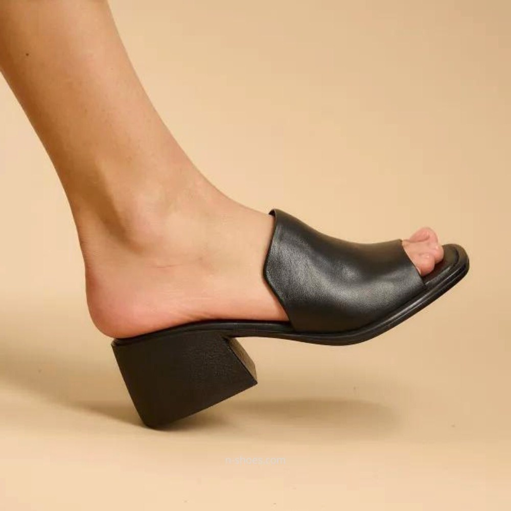 Жіночі шкіряні сабо на підборах Fabio Monelli модель 5614