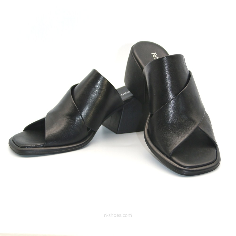 Women's leather mules Fabio Monelli 186548 model 5616