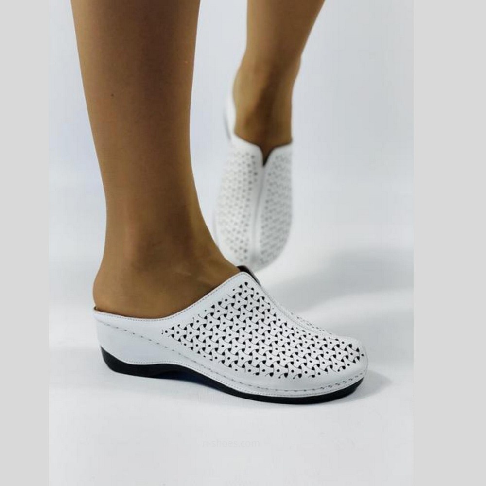 Жіночі шкіряні шльопанці Lonza модель 5618