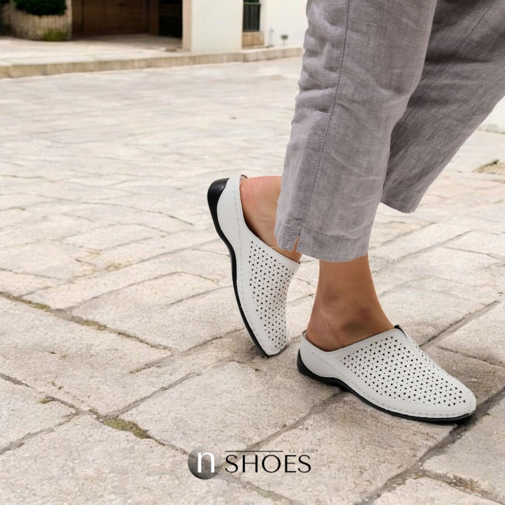 Жіночі шкіряні шльопанці Lonza модель 5618