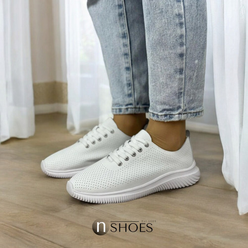 Женские белые кожаные легкие мокасины с перфорацией Lonza 182359 a08-la23-105-1 white 5625