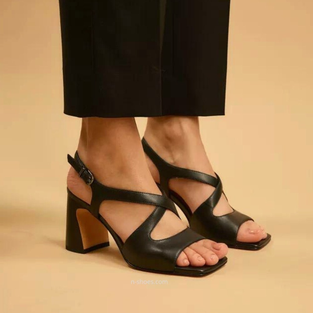 Женские босоножки на среднем каблуке Lonza New York 183068 модель 5628