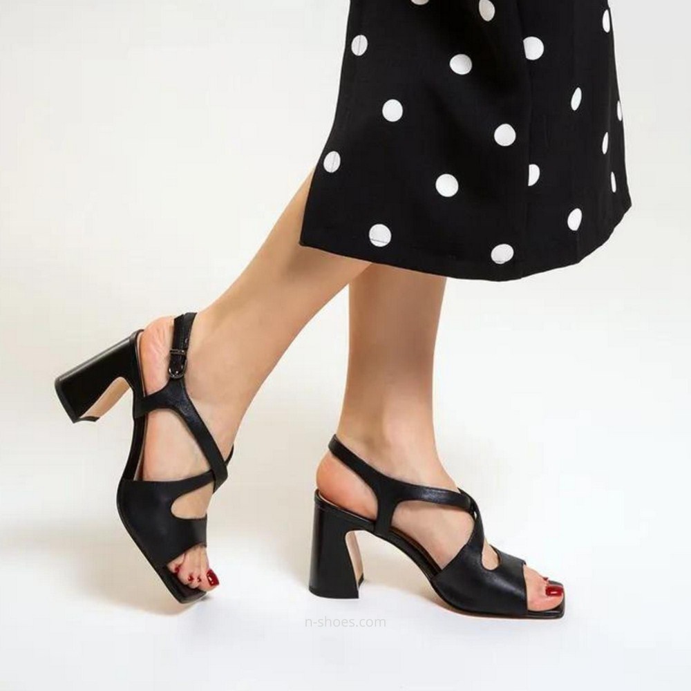 Женские босоножки на среднем каблуке Lonza New York 183068 модель 5628