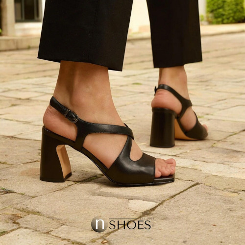 Women's black leather elegant mid-heeled sandals with straps Lonza New York 183068 k781-l877-p22a black 5628