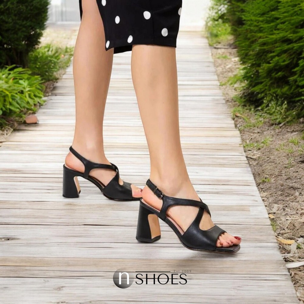 Женские босоножки на среднем каблуке Lonza New York 183068 модель 5628