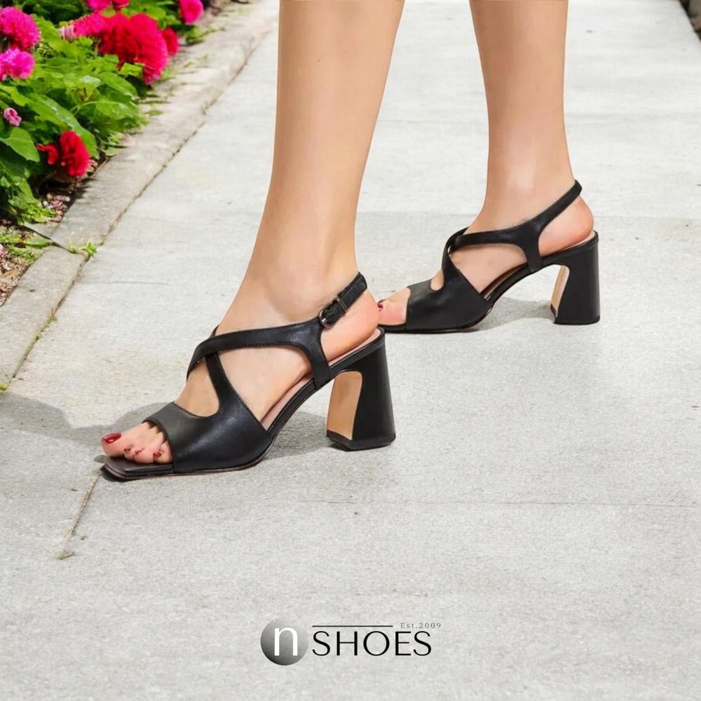 Женские босоножки на среднем каблуке Lonza New York 183068 модель 5628