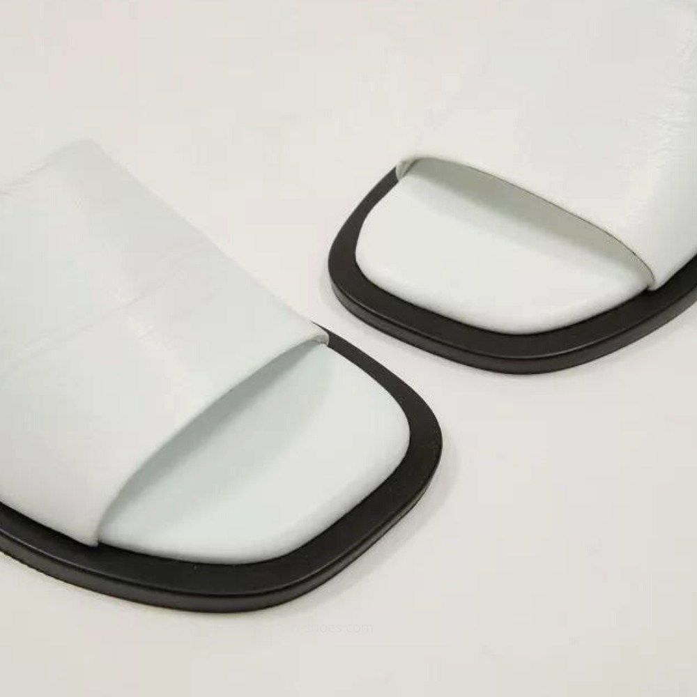 Женские кожаные шлепанцы Lonza 186335 модель 5630