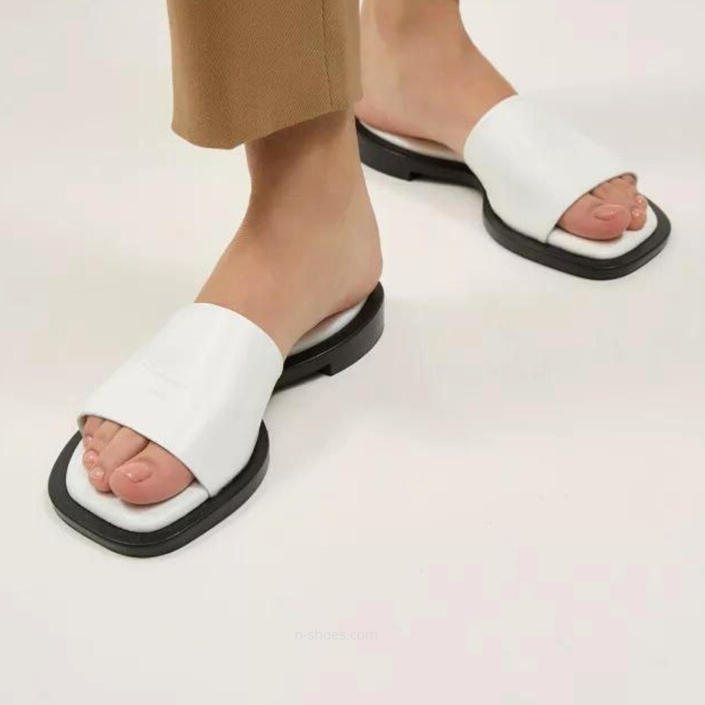 Женские кожаные шлепанцы Lonza 186335 модель 5630