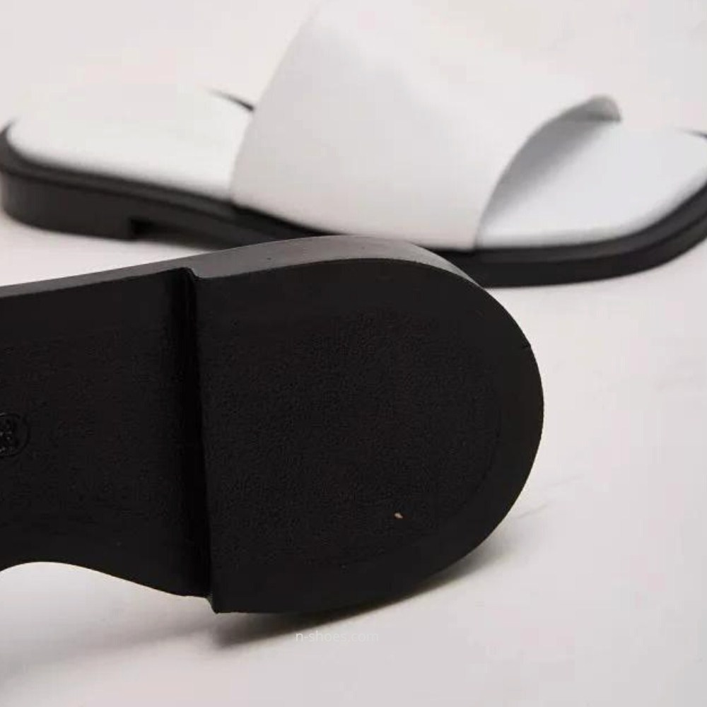 Женские кожаные шлепанцы Lonza 186335 модель 5630