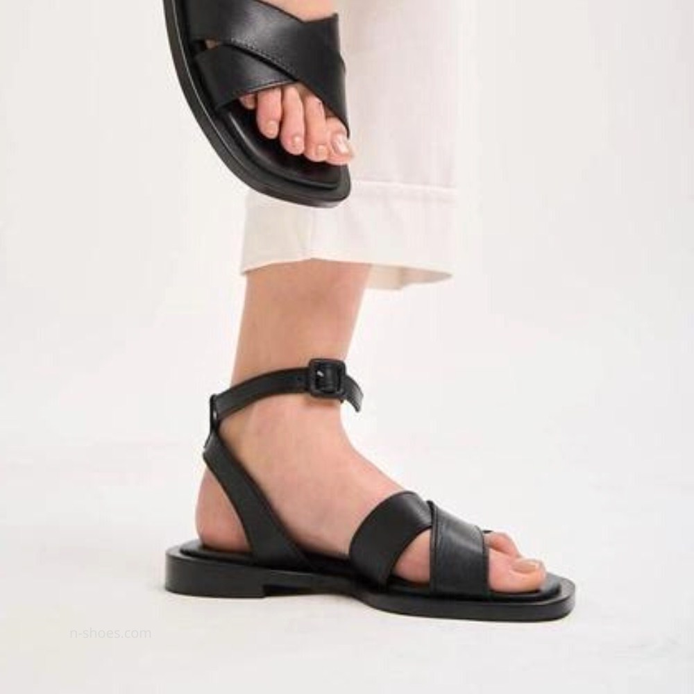 Женские кожаные босоножки  Lonza модель 185566 5631