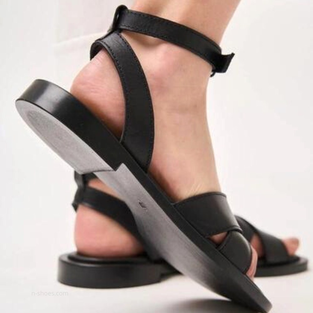 Женские кожаные босоножки  Lonza модель 185566 5631