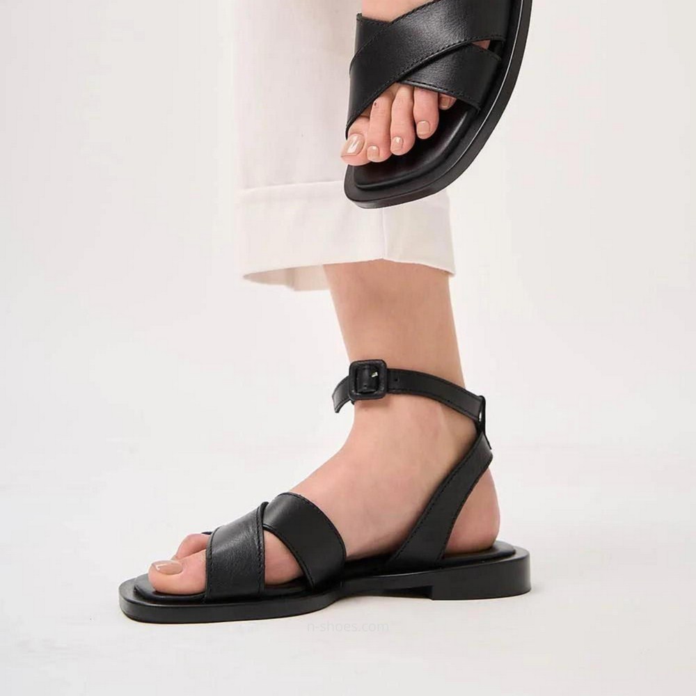 Женские кожаные босоножки  Lonza модель 185566 5631