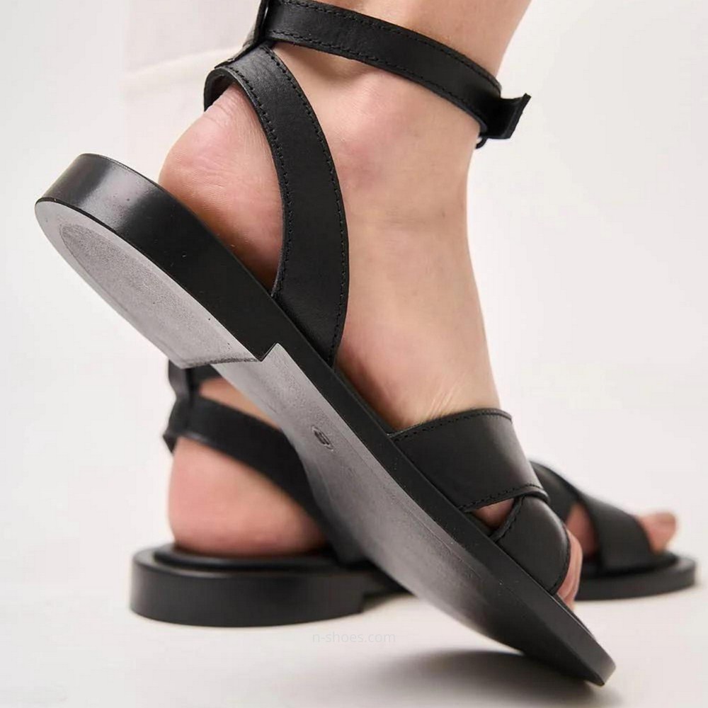 Женские кожаные босоножки  Lonza модель 185566 5631