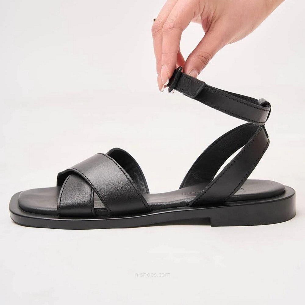 Женские кожаные босоножки  Lonza модель 185566 5631