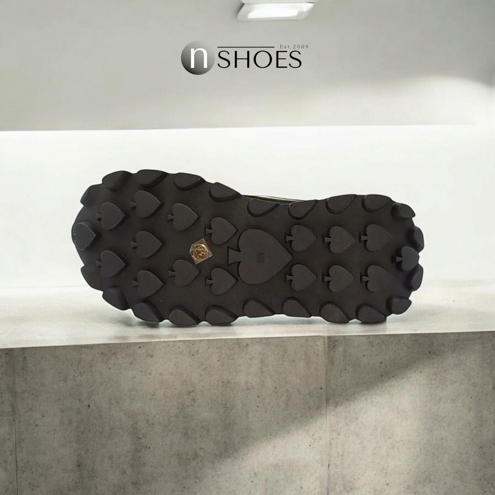 Жіночі шкіряні чорні кросівки Lonza модель 5636