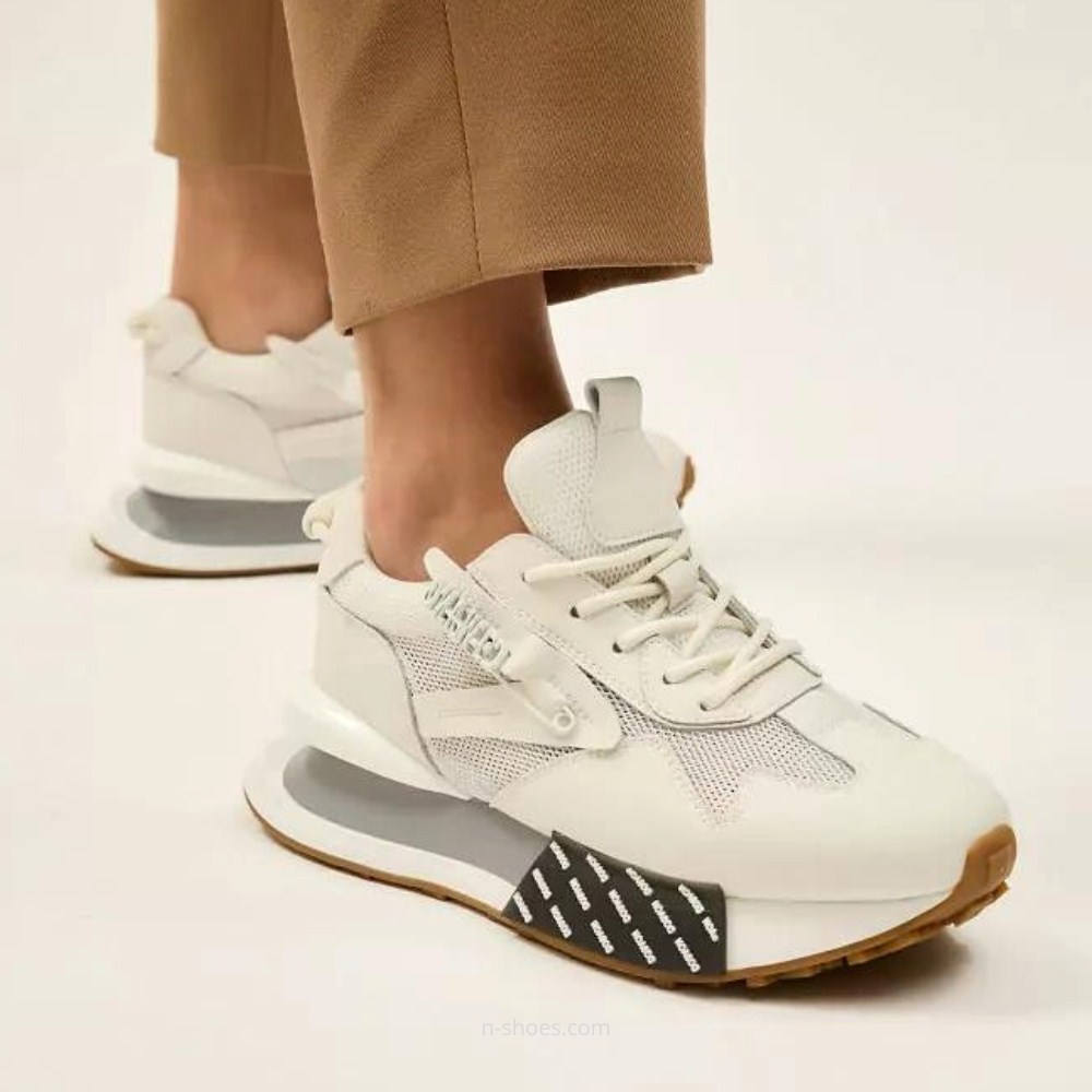 Женские кроссовки с перфорацией Lonza 184395 модель 5644