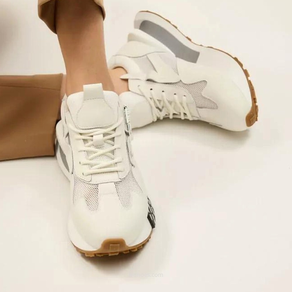 Женские кроссовки с перфорацией Lonza 184395 модель 5644