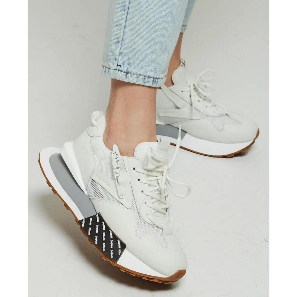 Женские кроссовки с перфорацией Lonza 184395 модель 5644