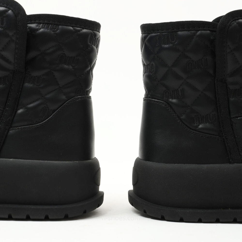 Женские черные кожаные зимние угги ALLSY Lonza модель 5713