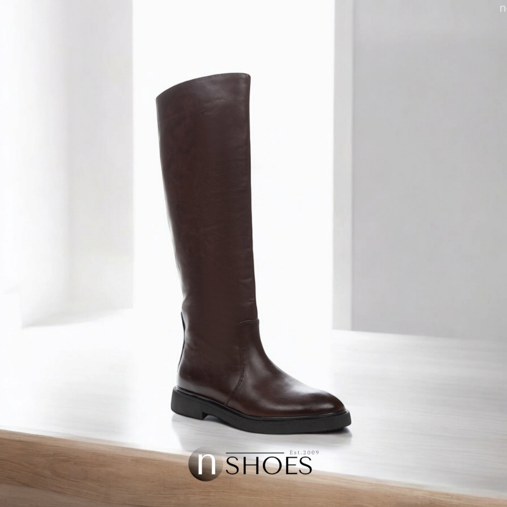 Women's leather demi-season boots BETSY (UK) model 5721