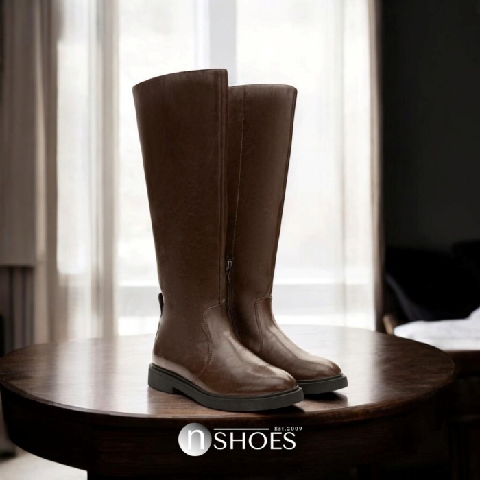 Women's leather demi-season boots BETSY (UK) model 5721