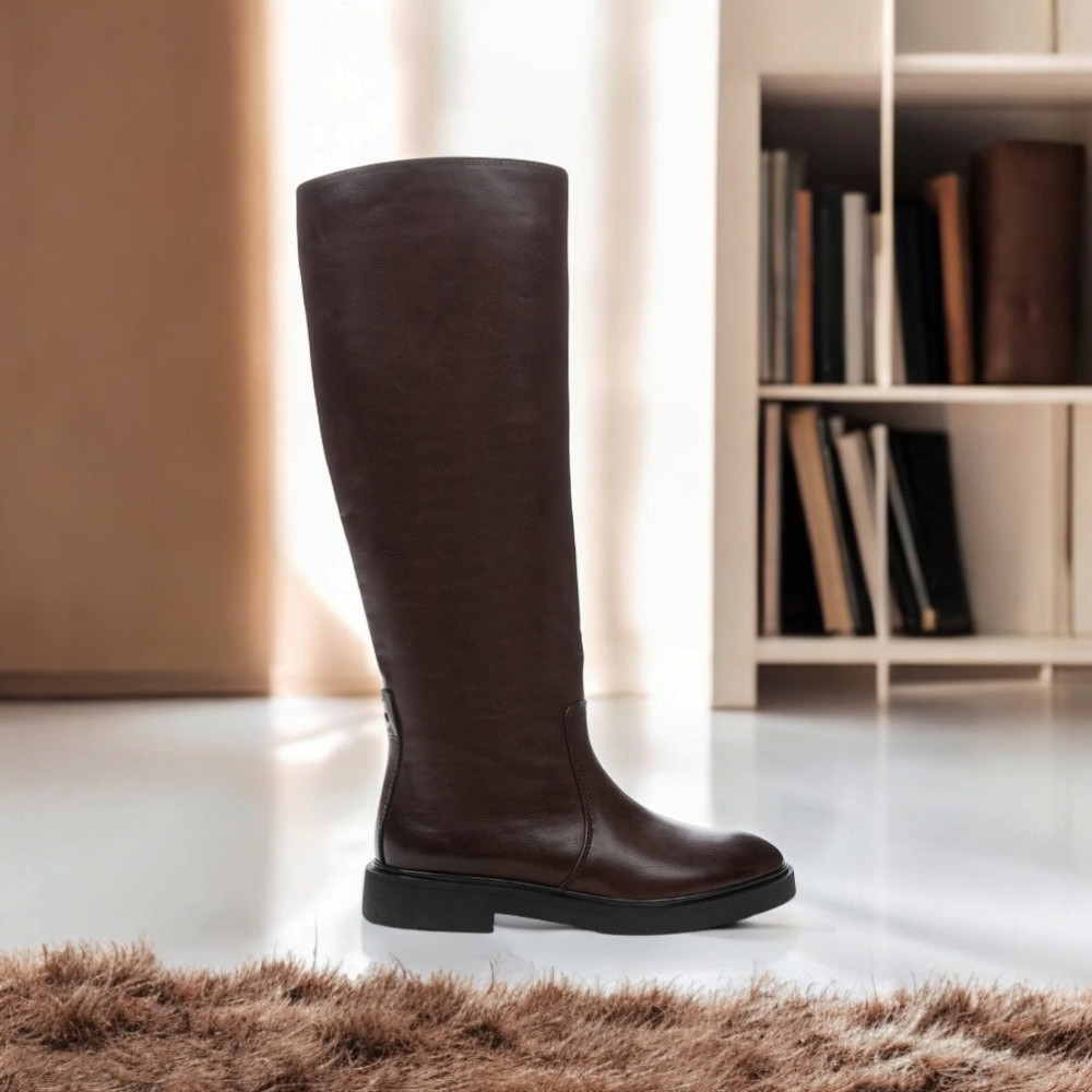 Women's leather demi-season boots BETSY (UK) model 5721