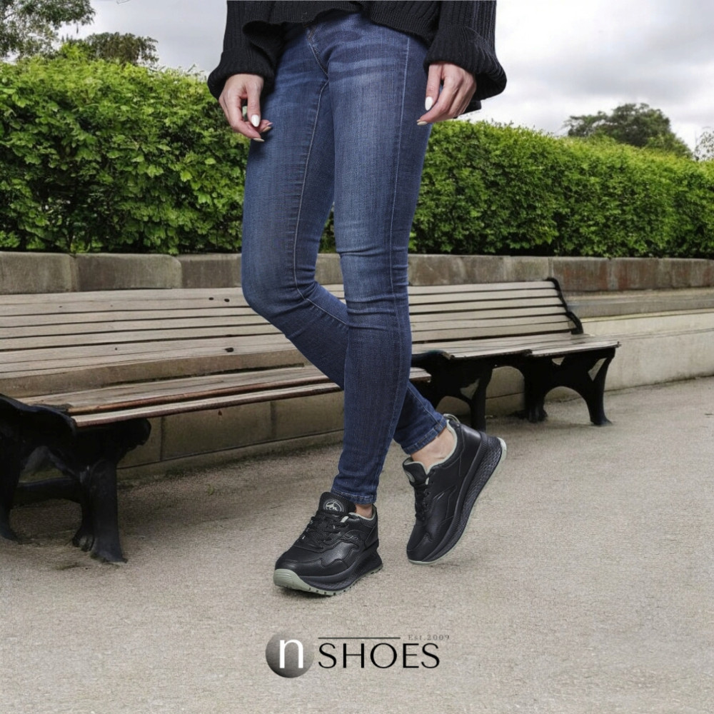 Women’s black leather mid-season sneakers GRUNBERG 148568-26-03E 5722 with fleece lining