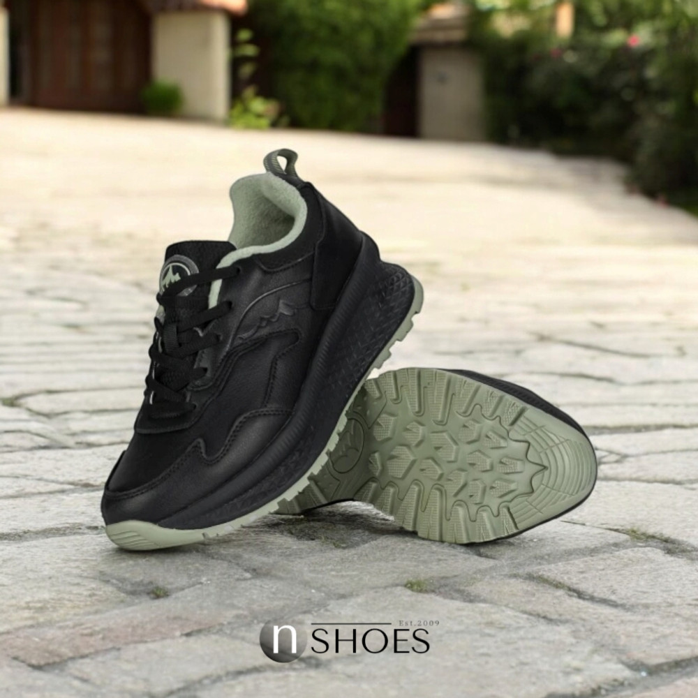 Women’s black leather mid-season sneakers GRUNBERG 148568-26-03E 5722 with fleece lining