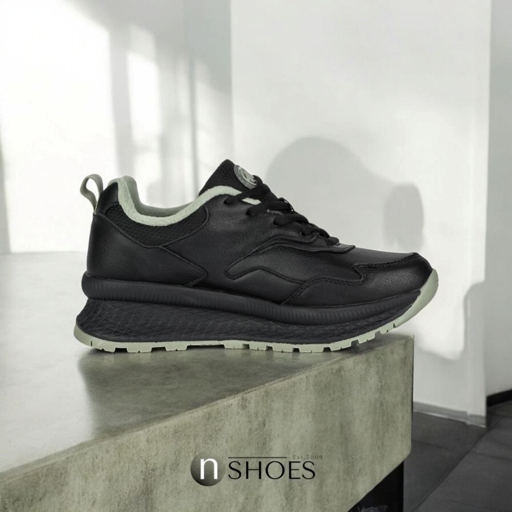 Women’s black leather mid-season sneakers GRUNBERG 148568-26-03E 5722 with fleece lining