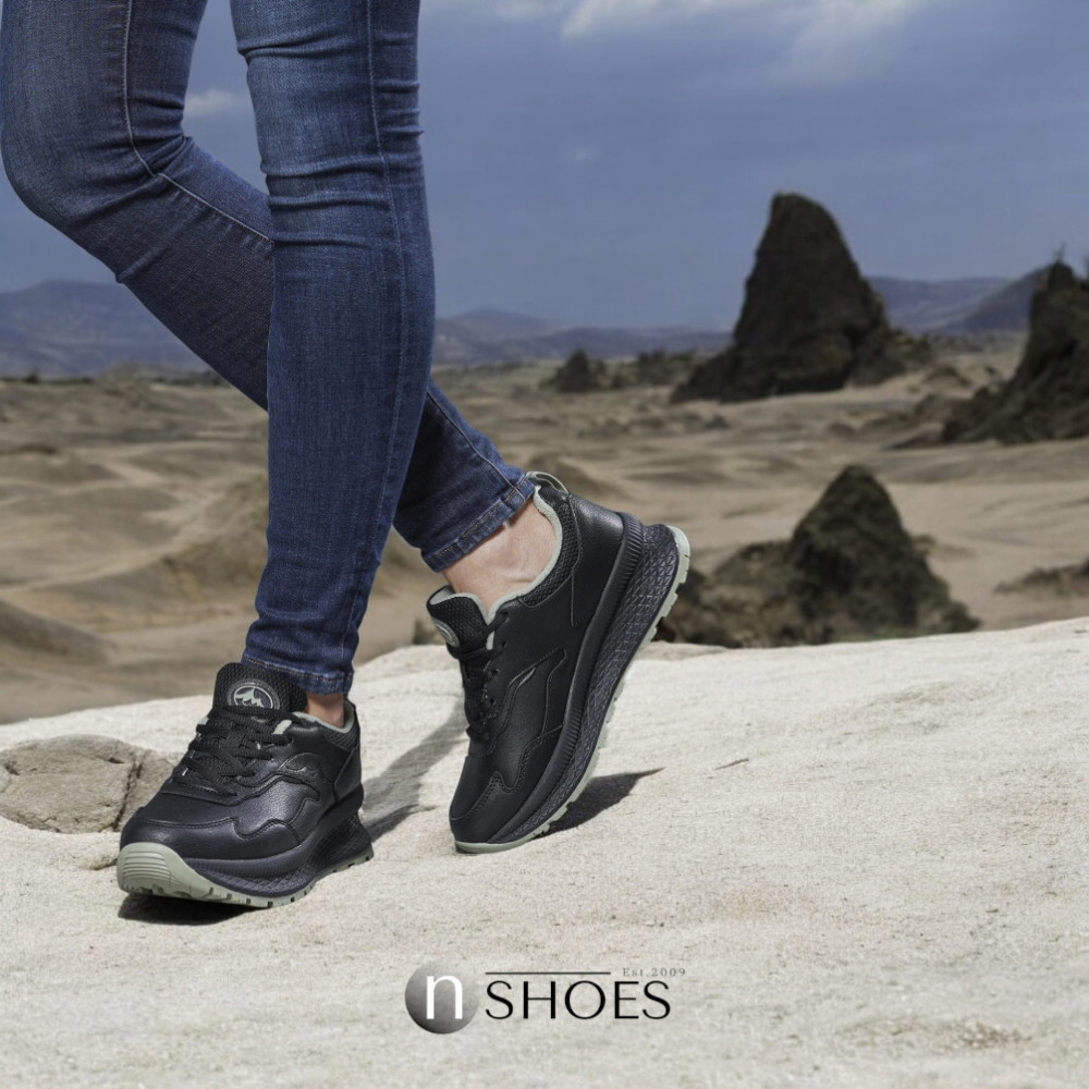 Women’s black leather mid-season sneakers GRUNBERG 148568-26-03E 5722 with fleece lining