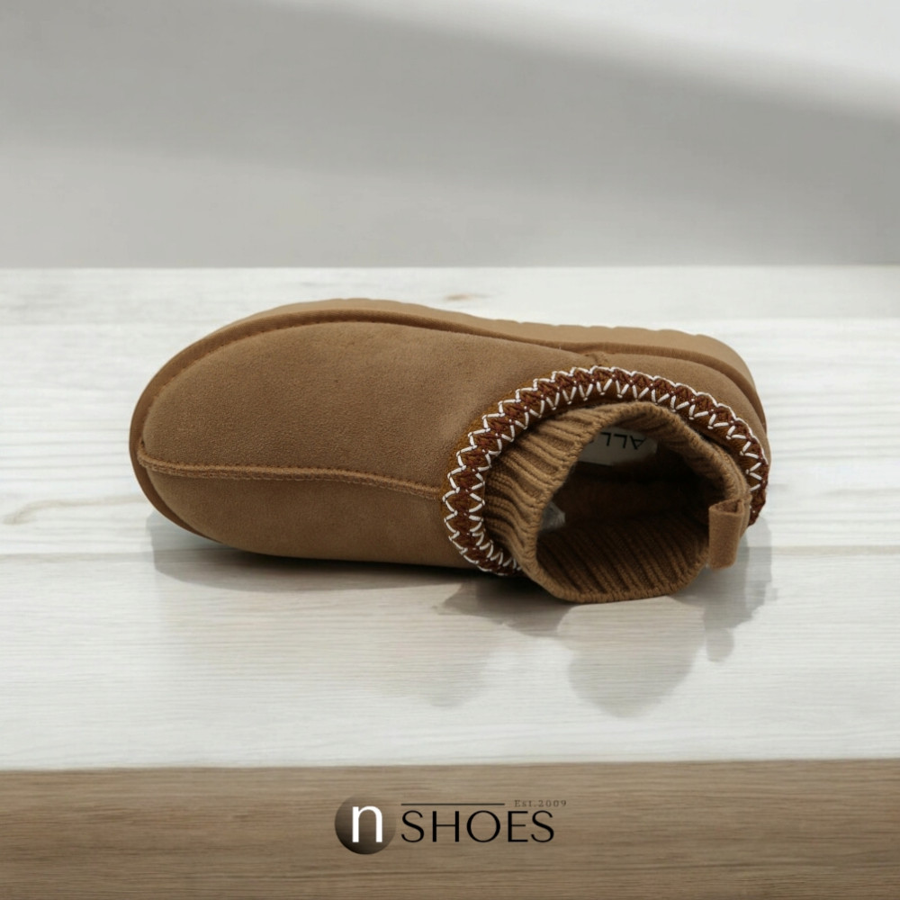 Замшеві жіночі сноубутси з вишиванкою ALLSY Lonza 192424 модель 5738