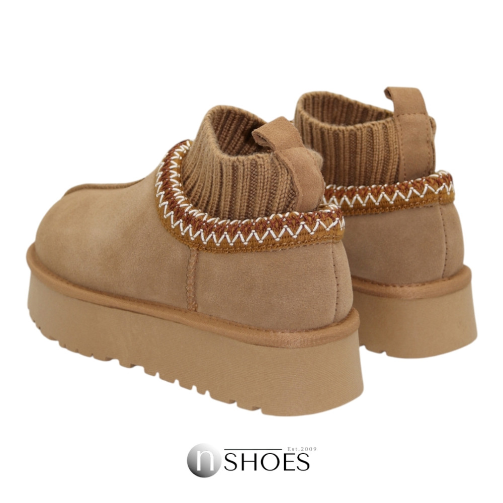 Замшеві жіночі сноубутси з вишиванкою ALLSY Lonza 192424 модель 5738