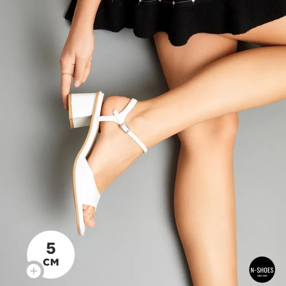 Women's classic white sandals BETSY 957082-25-02W model 5806