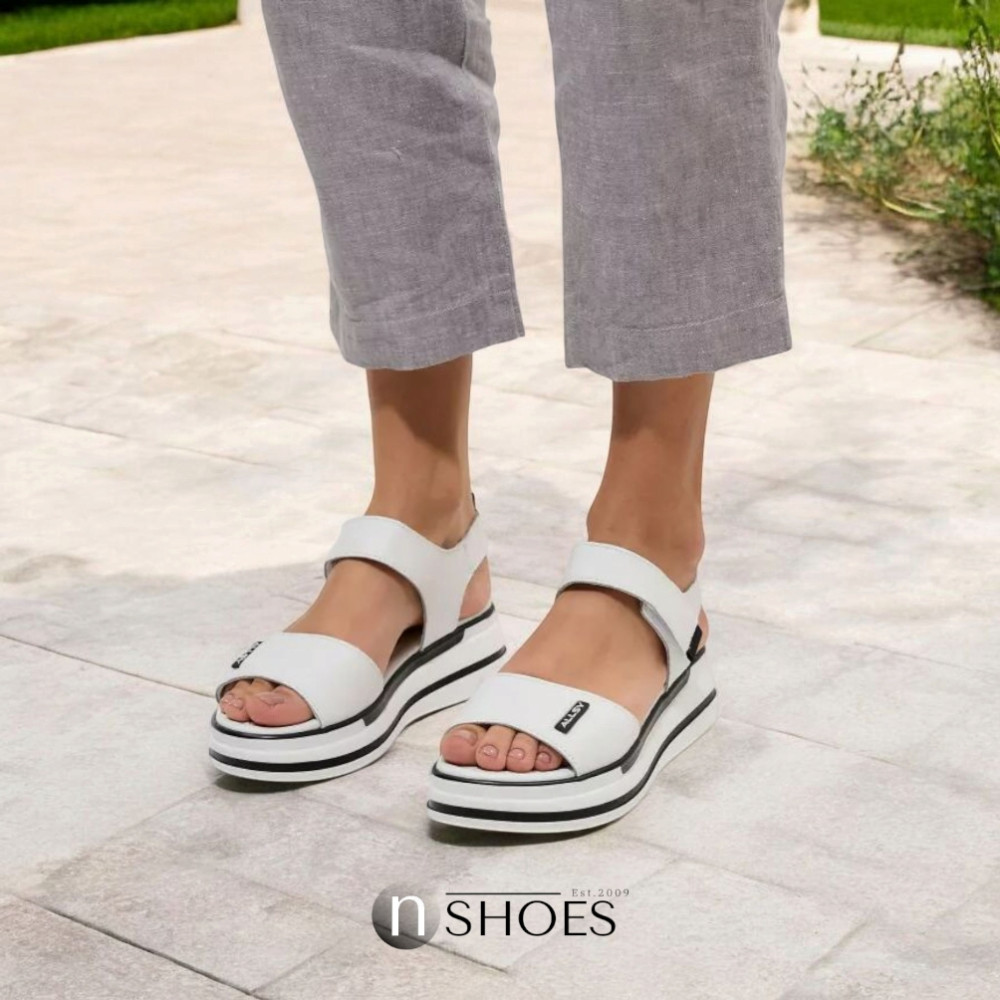 Женские кожаные босоножки на липучках ALLSY Lonza 195173 2970-1 модель 5835