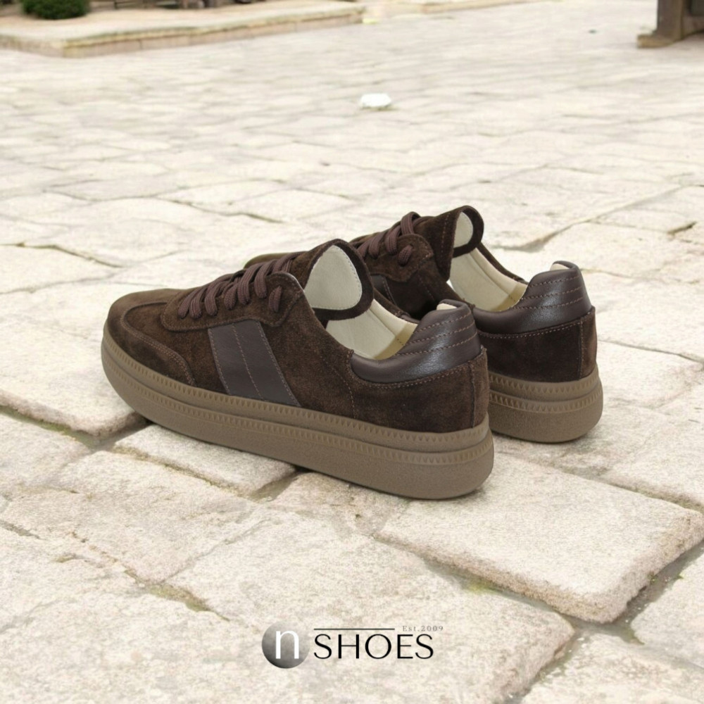 Жіночі шоколадні кросівки Romax Comfort модель 5854