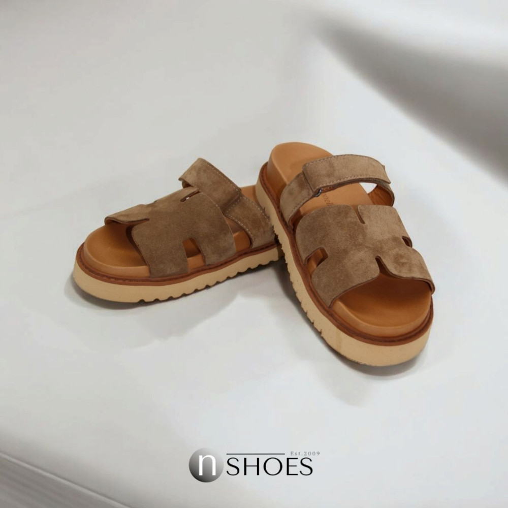 Женские коричневые замшевые шлепанцы Fabio Monelli Selina Brown модель 5869