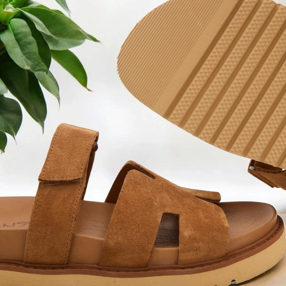 Женские коричневые замшевые шлепанцы Fabio Monelli Selina Brown модель 5869