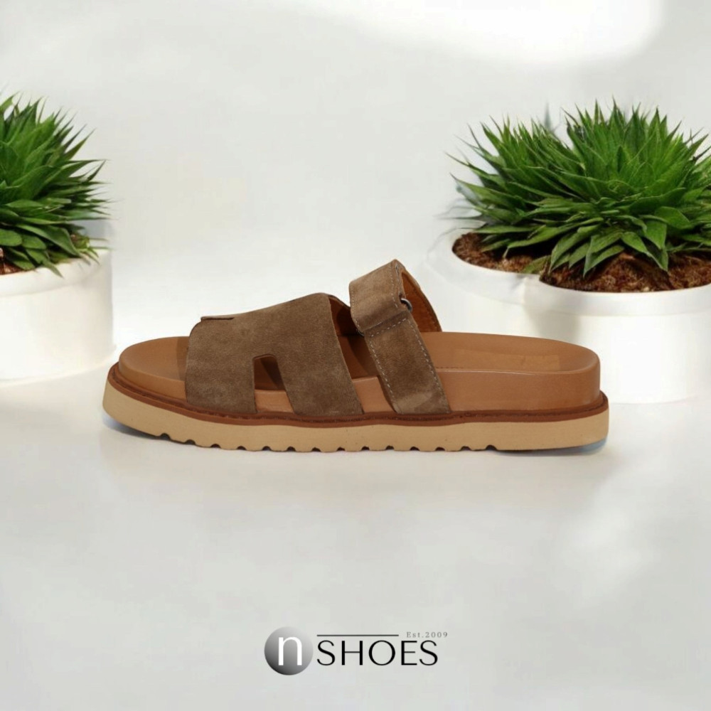 Женские коричневые замшевые шлепанцы Fabio Monelli Selina Brown модель 5869