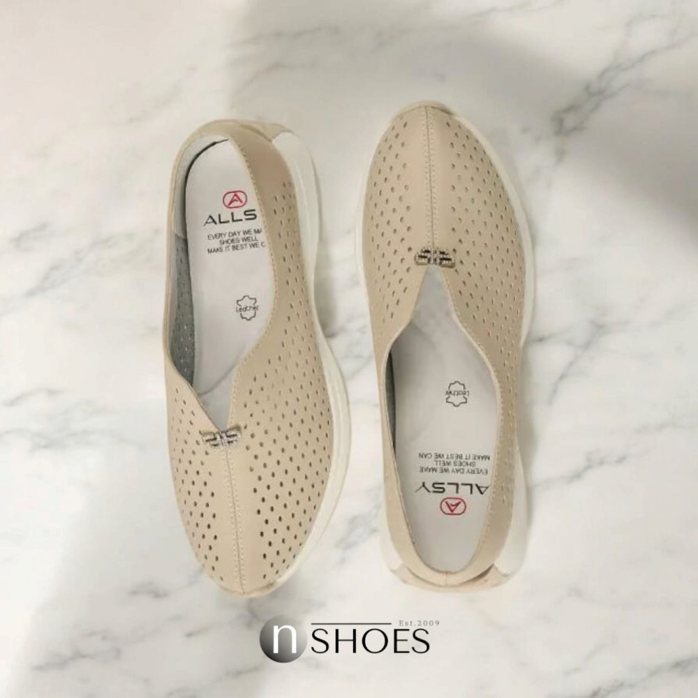 Жіночі комфортні шкіряні мокасини з перфорацією Allsy модель 5871