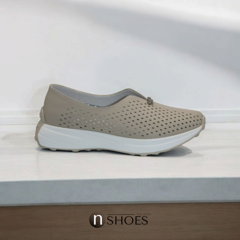 Жіночі комфортні шкіряні мокасини з перфорацією Allsy модель 5871