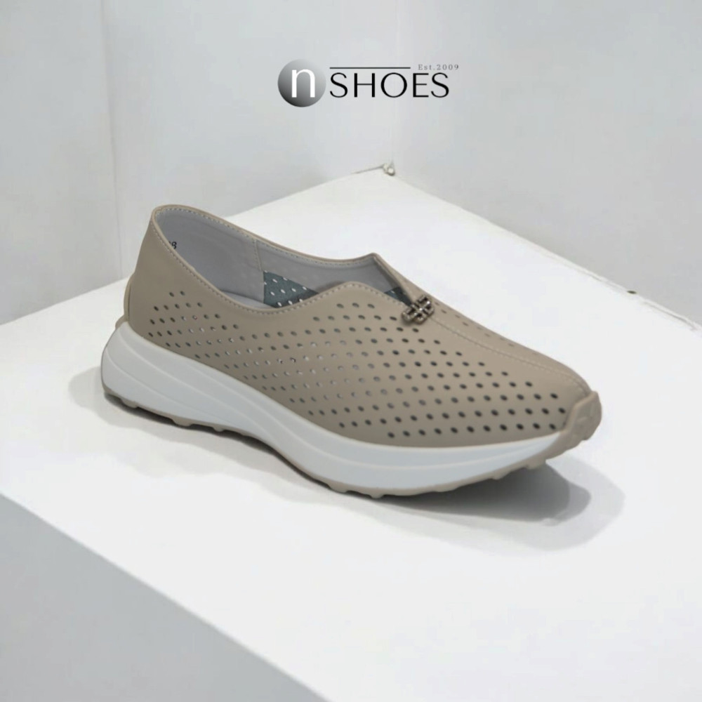 Жіночі комфортні шкіряні мокасини з перфорацією Allsy модель 5871