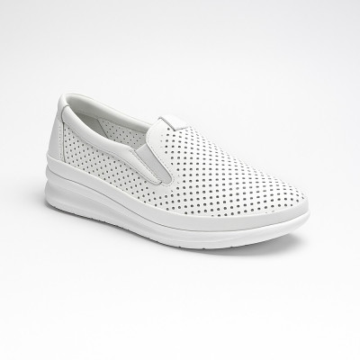 Женские комфортные белые мокасины на платформе Anna Lucci 198009 24154 white 5878 из натуральной кожи с перфорацией без шнурков от турецкой фабрики