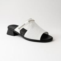 Women's elegant white slippers Romax Comfort 0705-1 5879 made of genuine leather with a decorative insert decorated with rhinestones