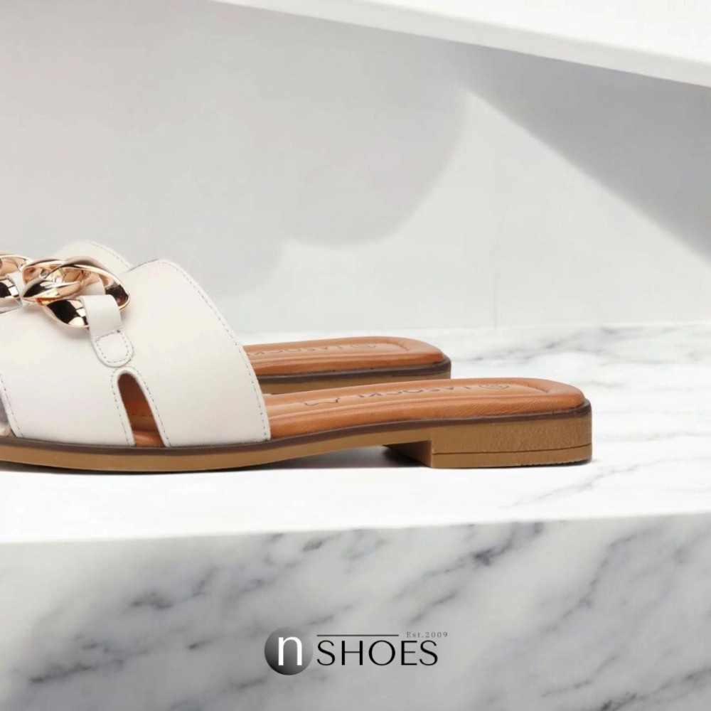 Жіночі шльопанці на платформі Lasocki модель 5884