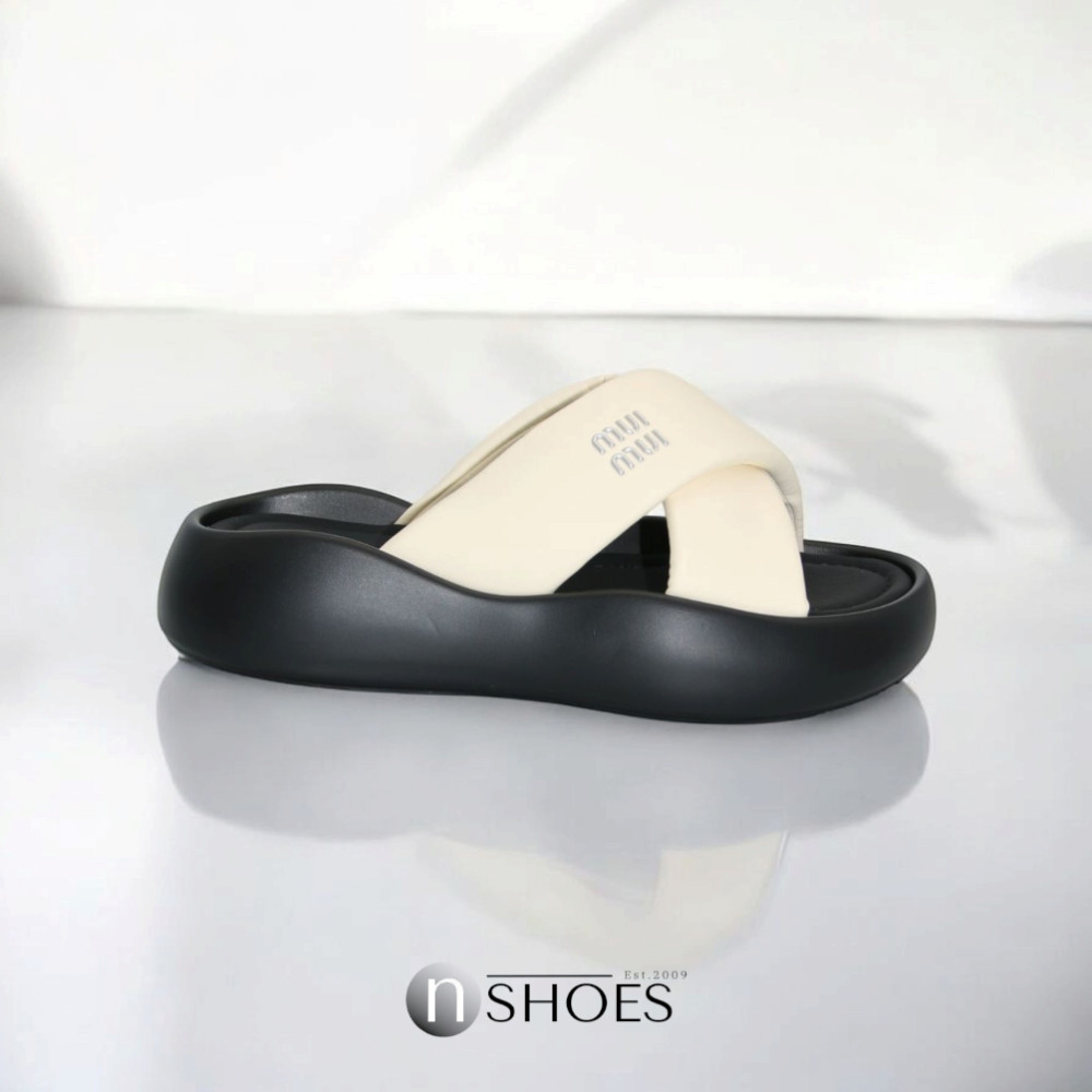 Женские модные молочные шлепанцы ALLSY модель 5890