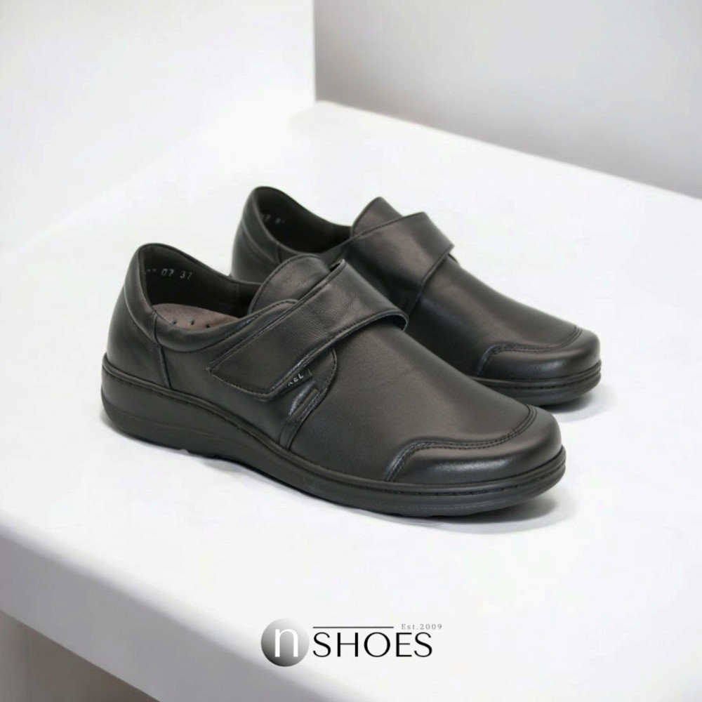 Женские комфортные туфли на липучке Axel (Польша) модель 5895