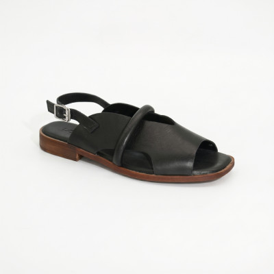 Женские модные черные босоножки Lonza 211998 199973 2506 5897 black из натуральной кожи с ремешком произведены в Турции