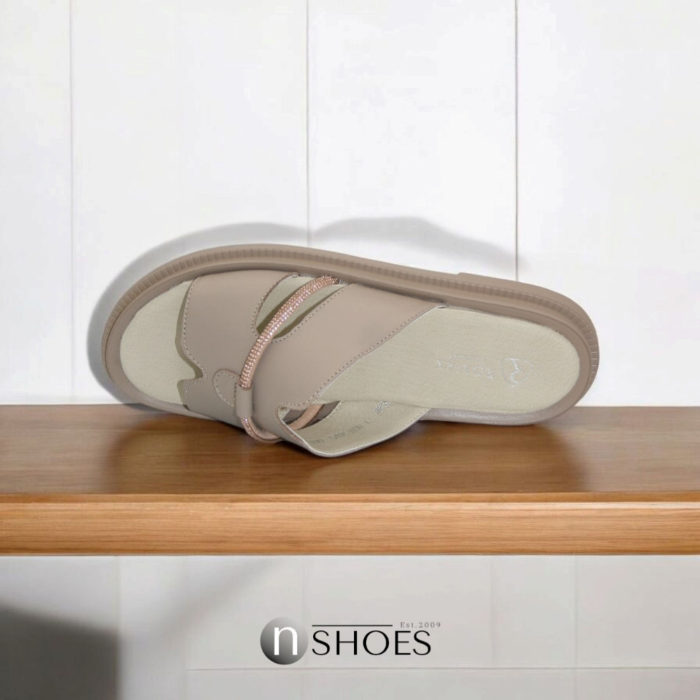 Жіночі шкіряні шльопанці Romax Comfort модель 5905